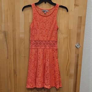 Lace coral sleeveless dress